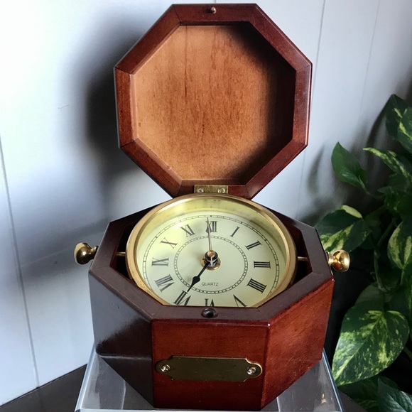 Cool Box Clock! - Picture 1 of 10